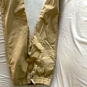 Pacsun Cacky Joggers.